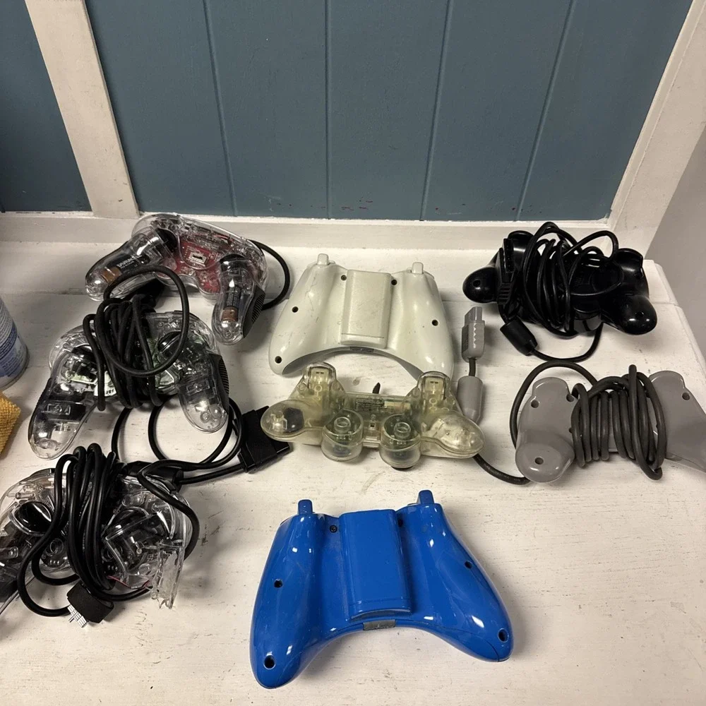 Lot‎ of UNTESTED 8 Controllers Xbox Sony Playstation Game Stop As Is For Parts